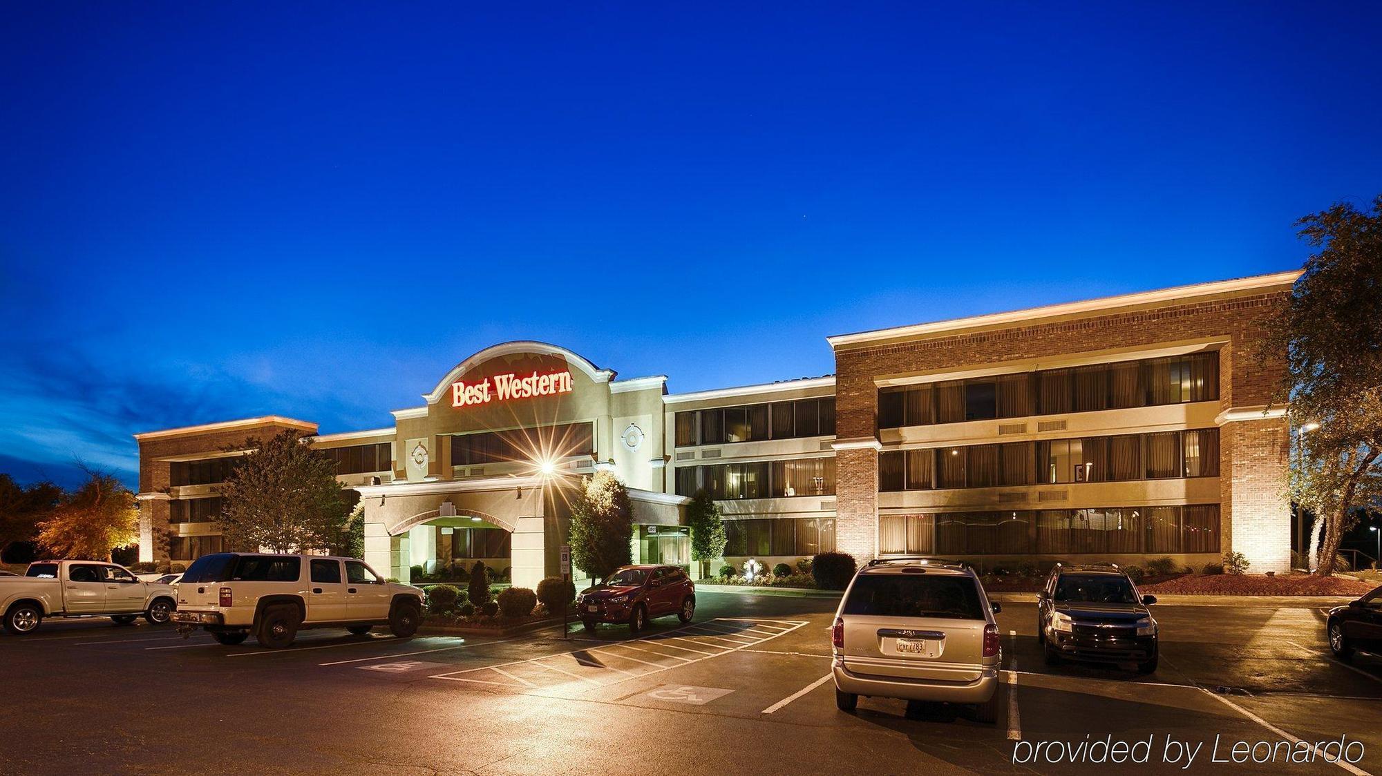 Hotel Western Matthews 3*